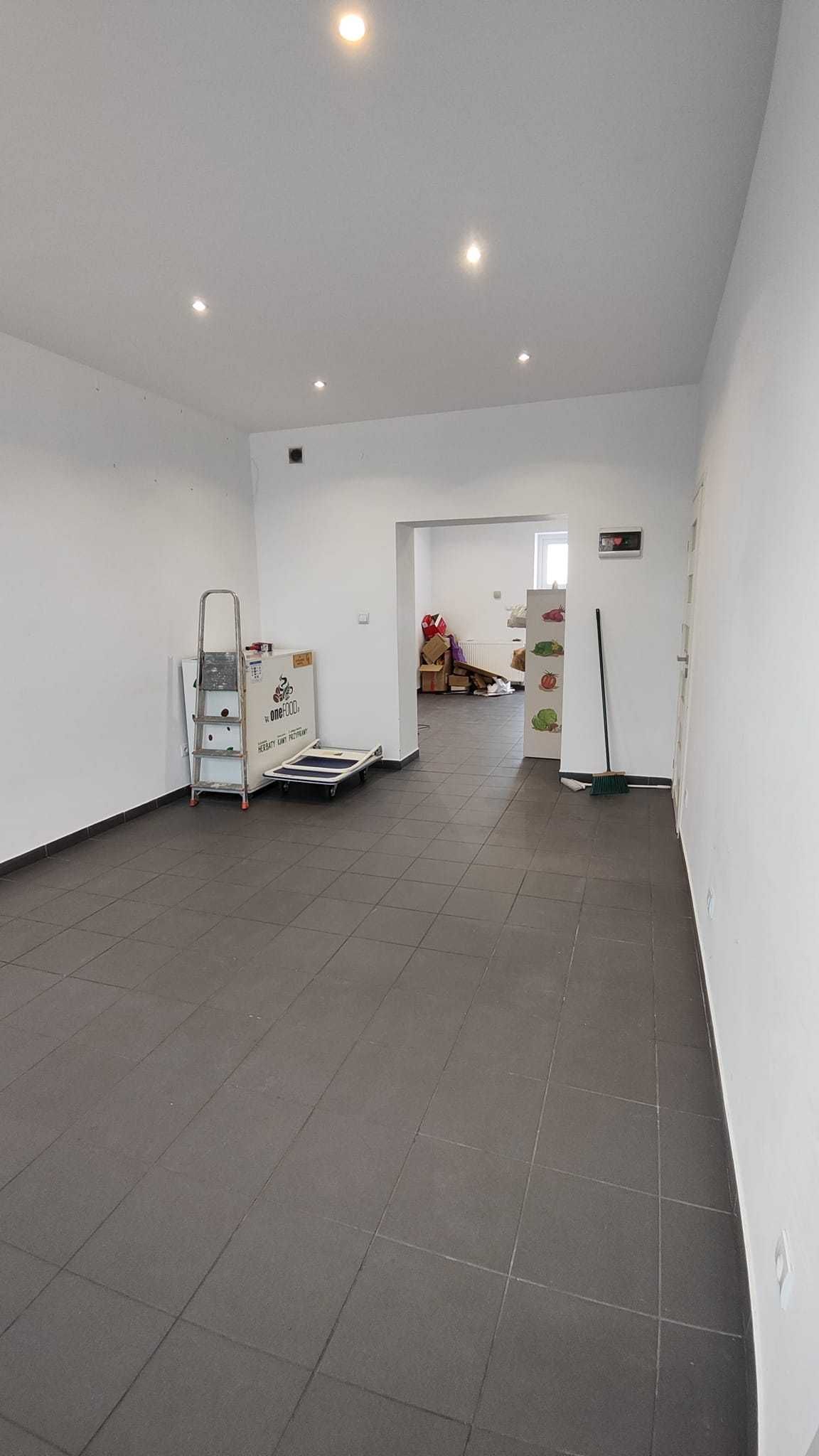 Lokal usługowo handlowy Poraj - w samym centrum