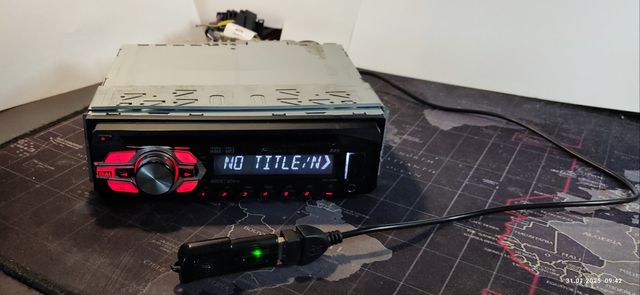 Radioodtwarzacz samochodowy Pioneer DEH-140UB