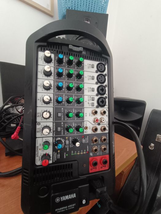 Mesa de mistura amplificada Yamaha stagepas 400