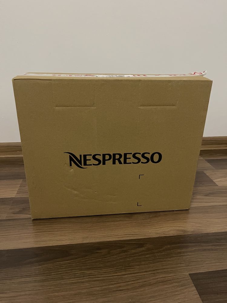 Expres KRUPS Nespresso Essenza Mini XN1108 czarny+ kapsulki