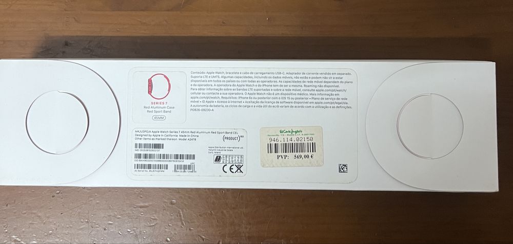 Apple Watch 7 red product