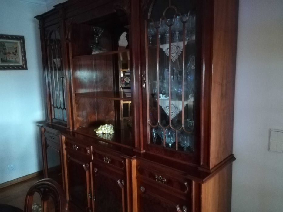 mobília sala de Jantar em nogueira maciça (oportunidade)