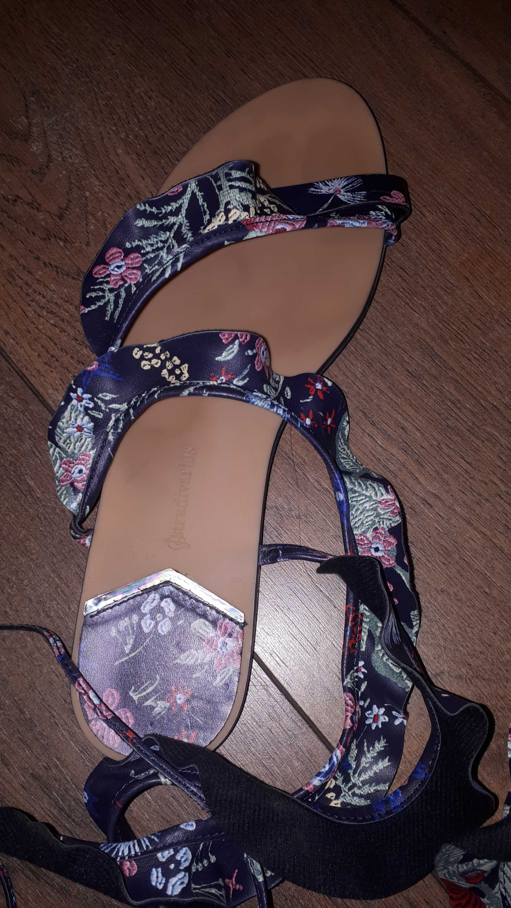 Sandalias azuis Stradivarius 38