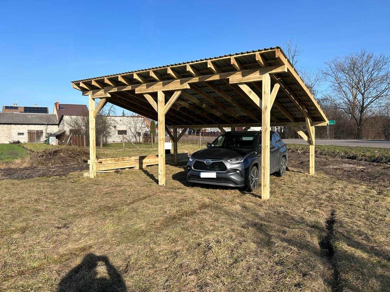 Wiata fotowoltaiczna z instalacją o mocy 7,74kWp