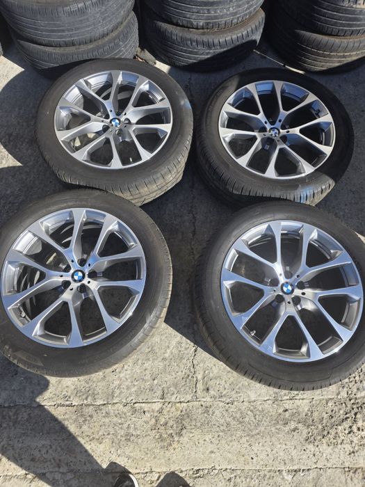 Диски з шинами BMW X5 305/40,,275/45 r20 2024 рік