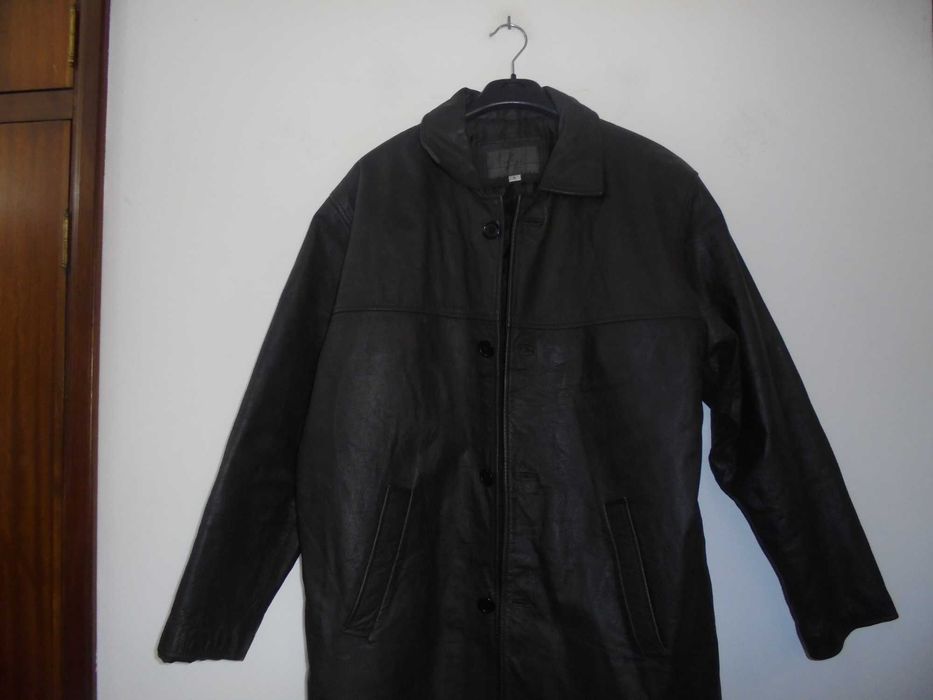 casaco de homem em pele