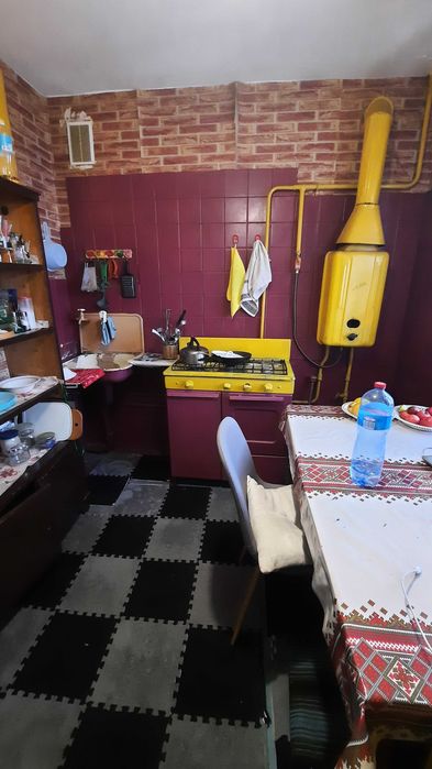 Продам 2-к квартиру, проспект Волі (біля Сітіпарку)