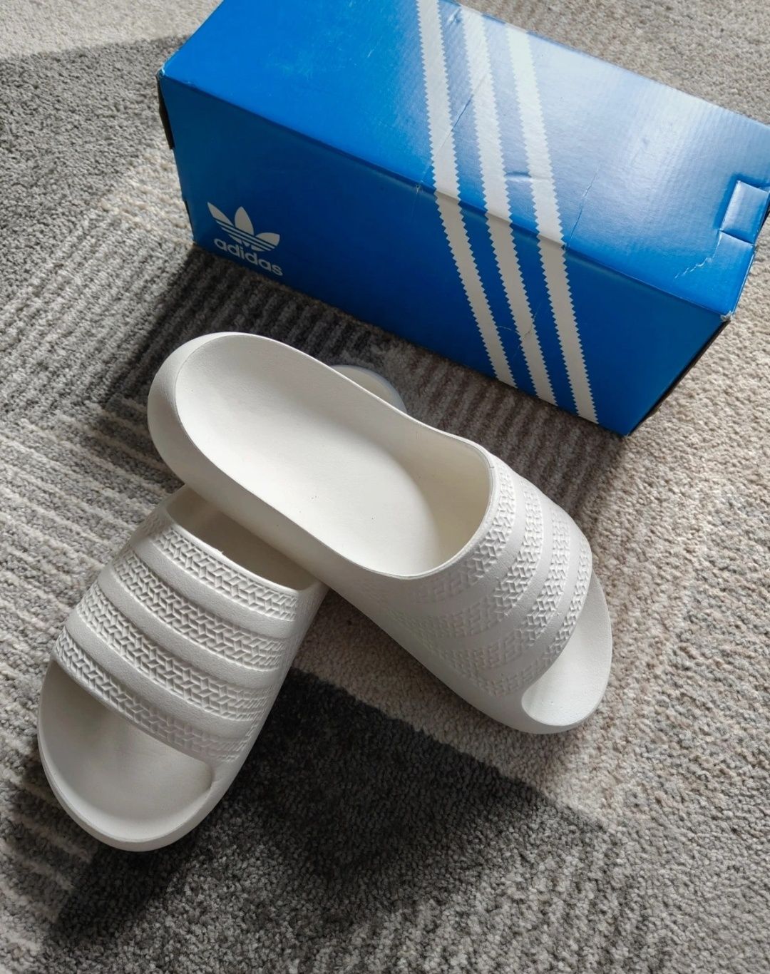 adidas Originals klapki Adilette Ayoon rozmiar 42,(8).