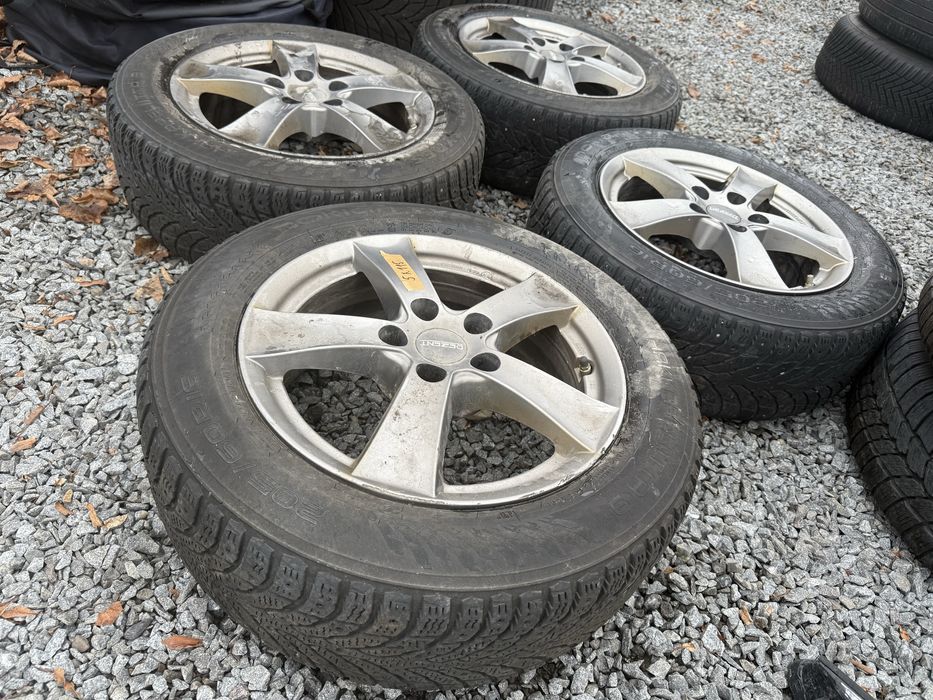 Колеса в зборі з зимою ризиною