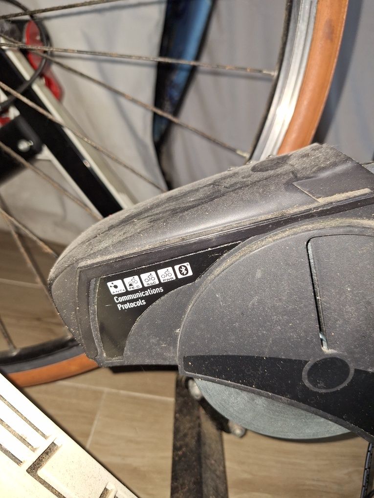 Bicicleta e rolo treino Elite interativo