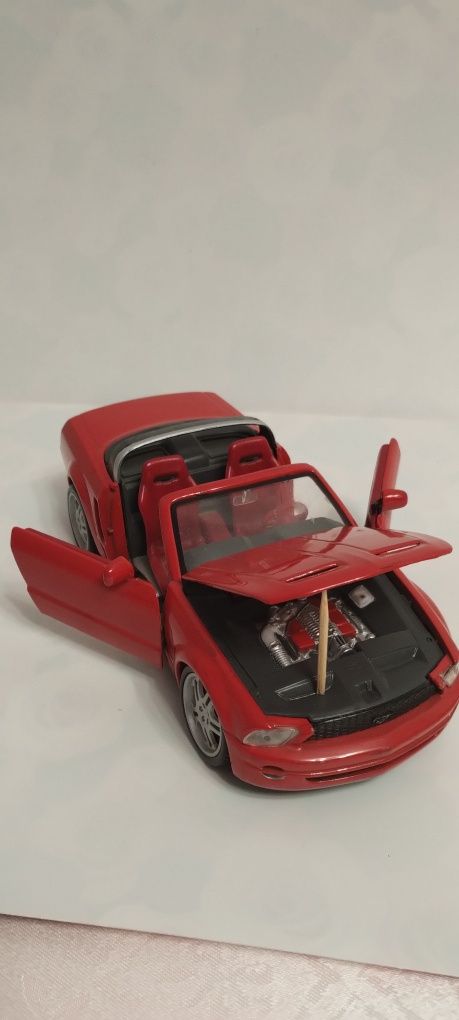 Maisto Ford Mustang concept w skali 1/24