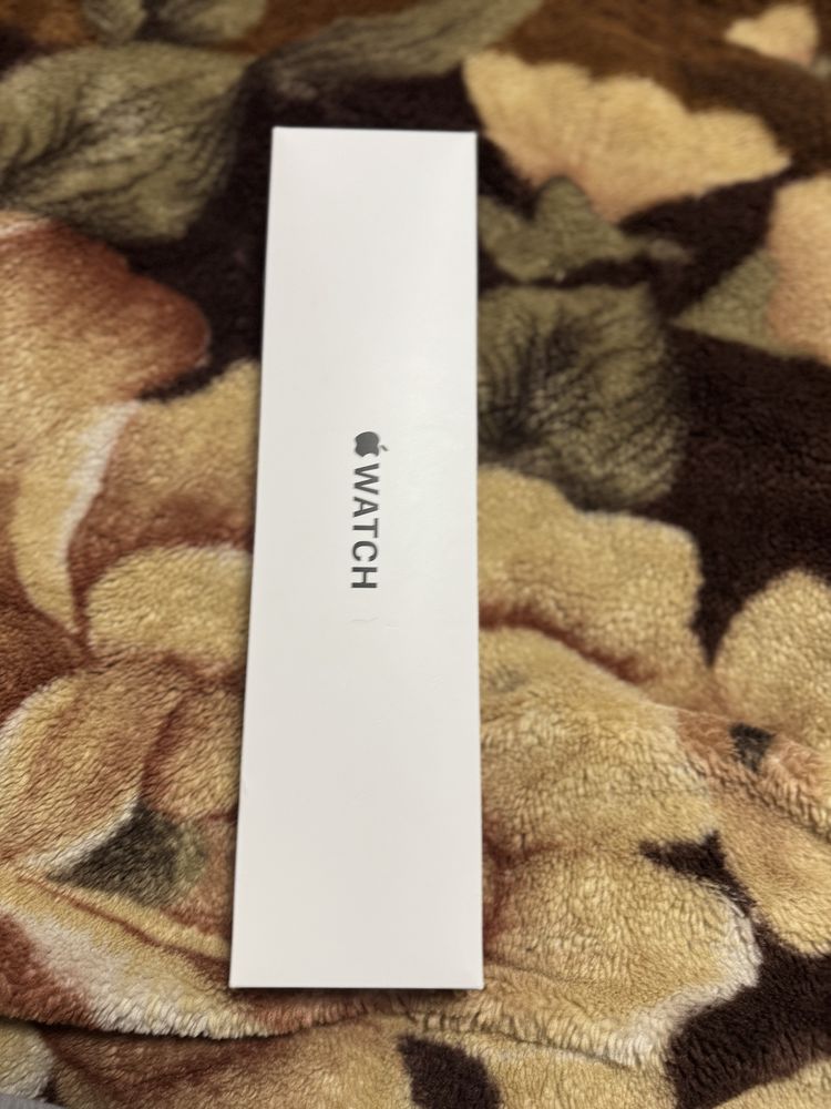 Продам Apple Watch SE, продаю, бо взяла новіший, дуже зручний у викрст