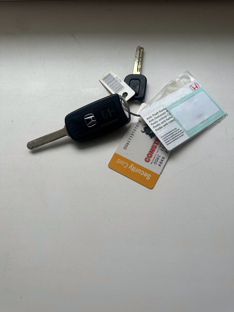 Оригинальный новый ключ с кодом Honda Accord