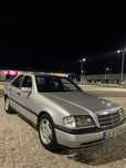 Mercedes-Benz 200 D