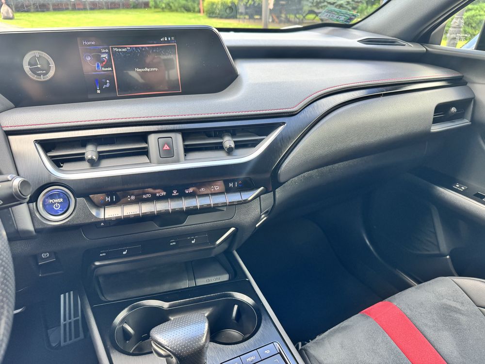 Lexus UX 250F GPF F Sport 2021/2022 2WD prywatnie