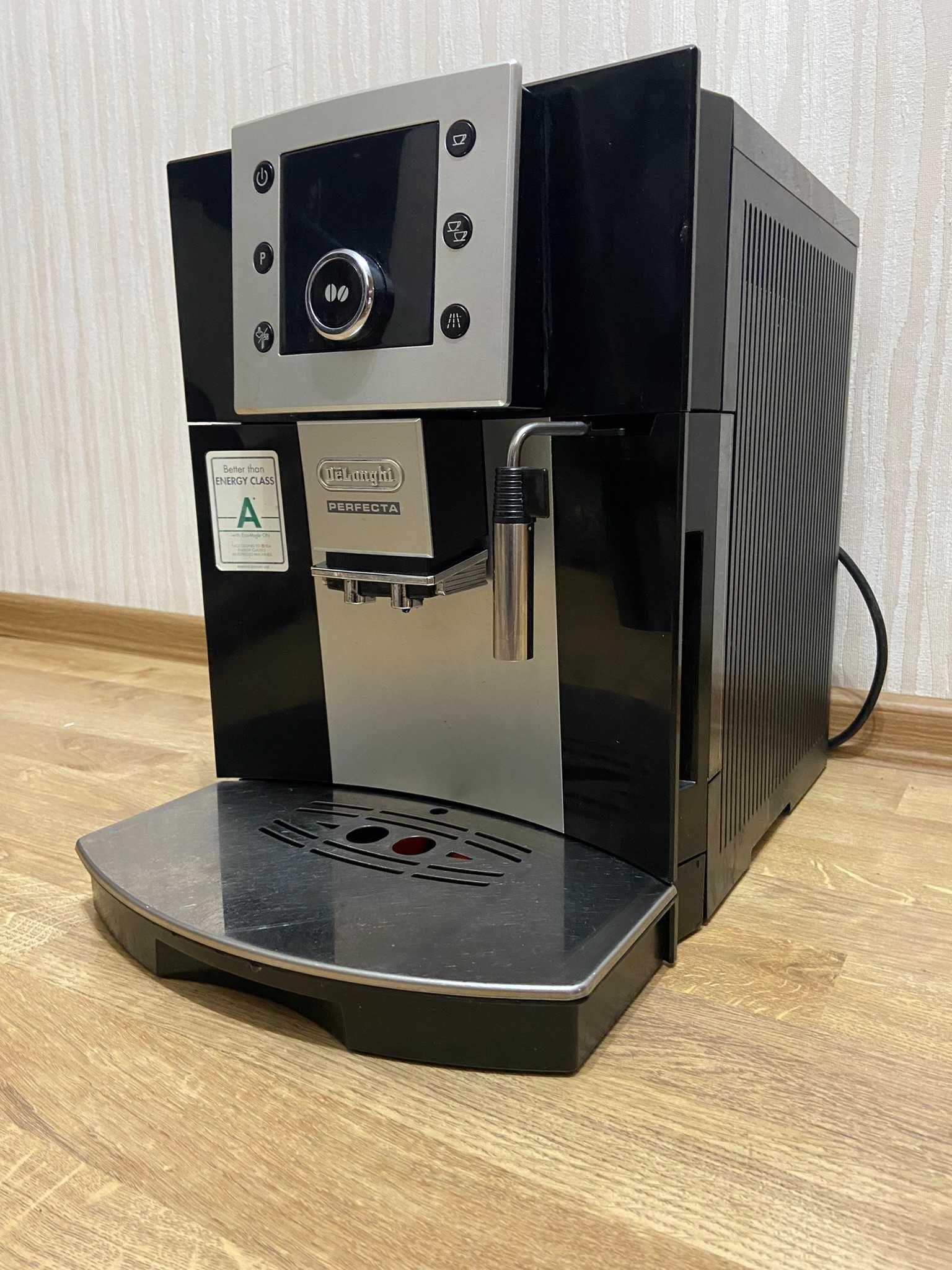 Кавоварка Delonghi ESAM 5400 Perfecta