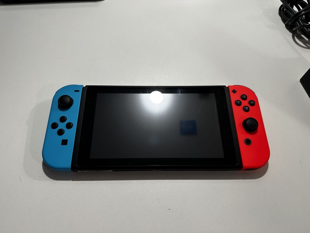 Nintendo Switch red/blue