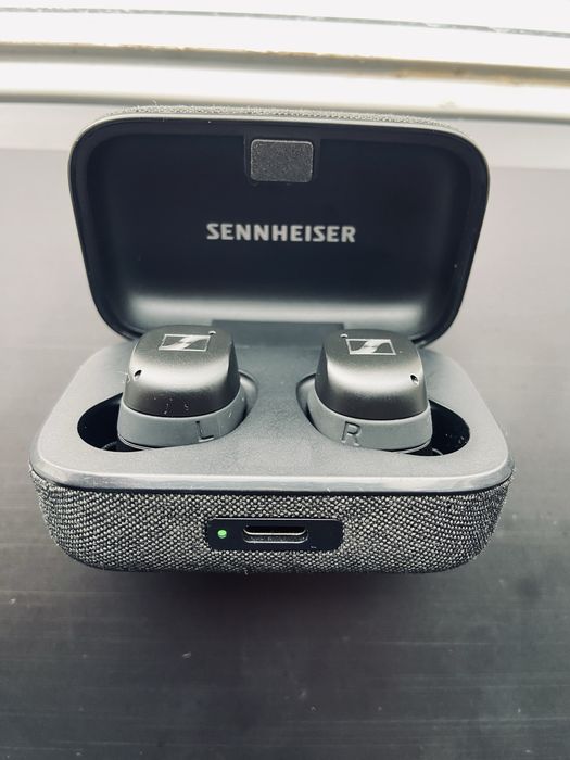 Навушники Sennheiser MOMENTUM 3 чорні