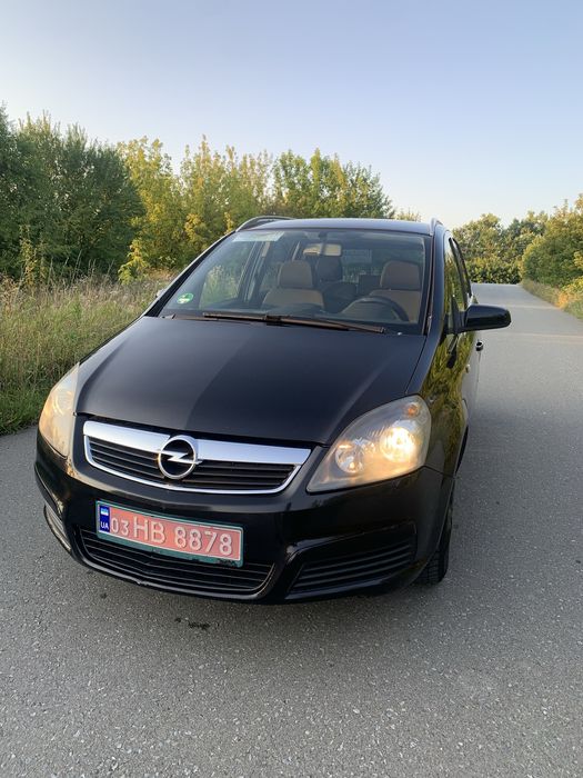 Opel zafira B 2006рік бензин 1.6 механіка
