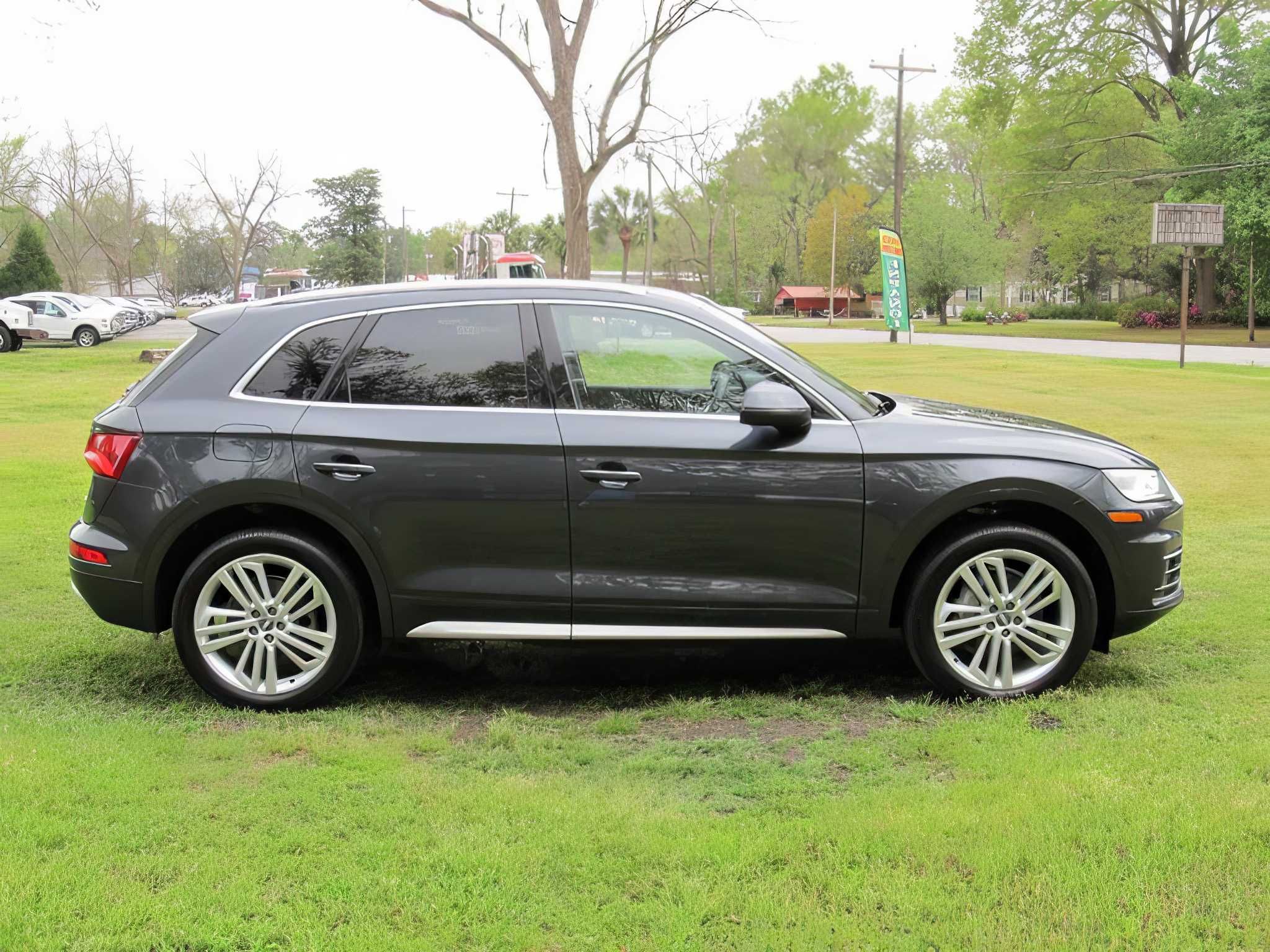 2020 Audi Q5 quattro Premium Plus
