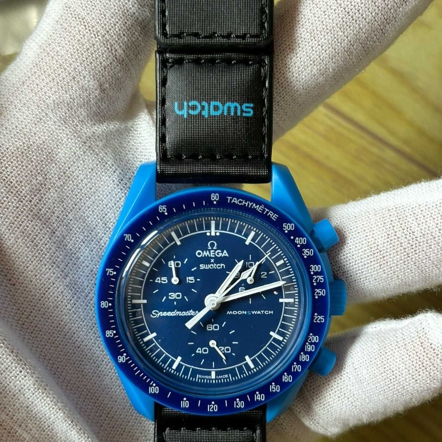 Omega x Swatch So33N100, zegarek z motywem Neptuna
