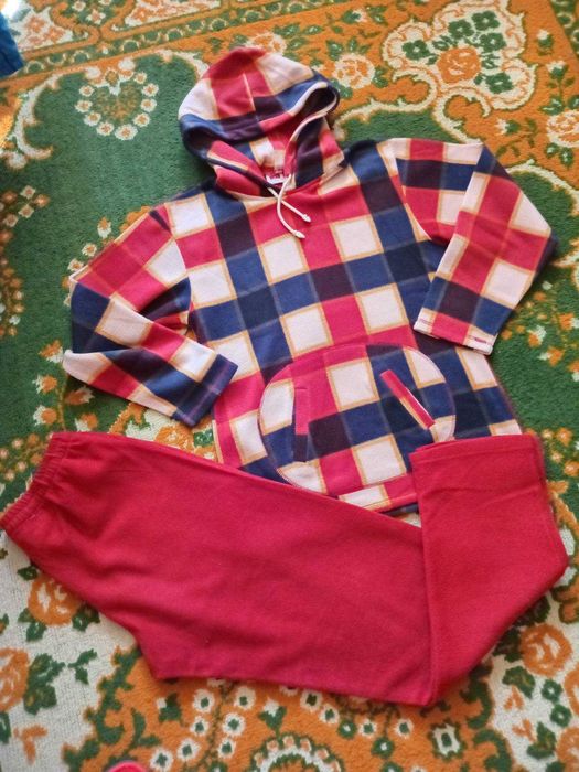 Детские  пижамы  и  кигуруми.