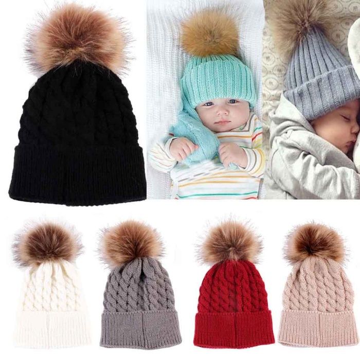 Gorro branco com pompom - A ESTREAR!