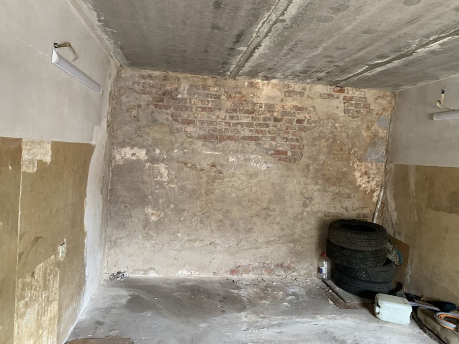 Оренда. Капітальний гараж. Тополя 1 Аренда капитальный гараж Тополь 1