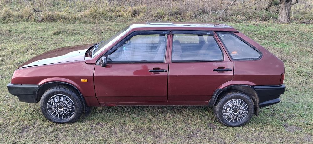 Автомобіль ВАЗ 2109