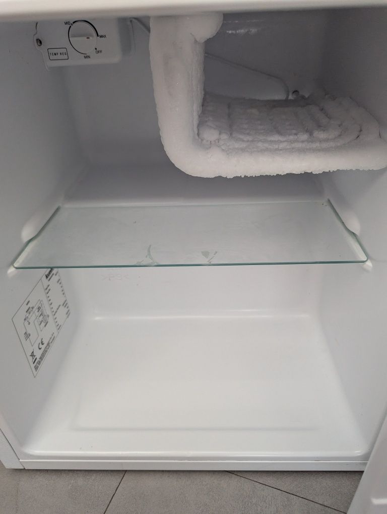 Frigorífico Mini Bar KUNFT 45L