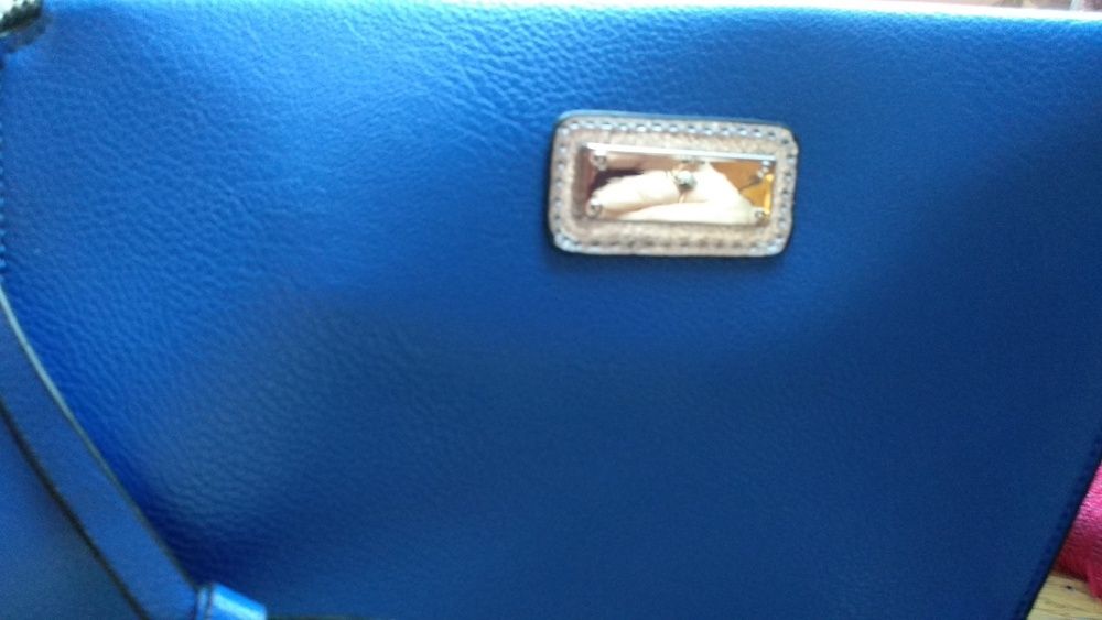 сумка дамская синий электрик типа клатч как новый фирменная на ручке