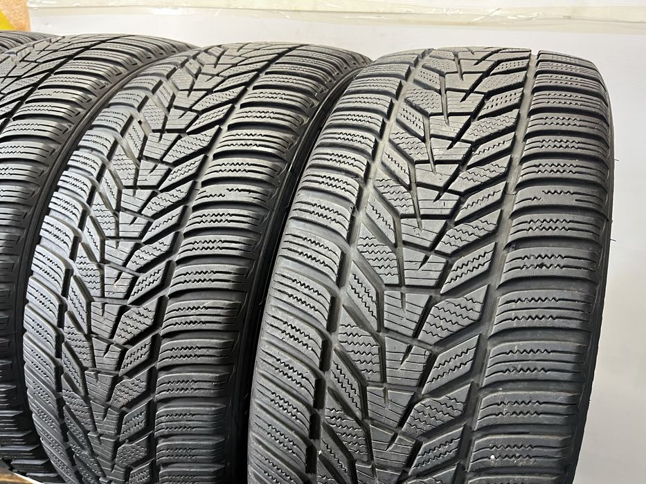 235/45/18 98V Hankook Icept Evo3