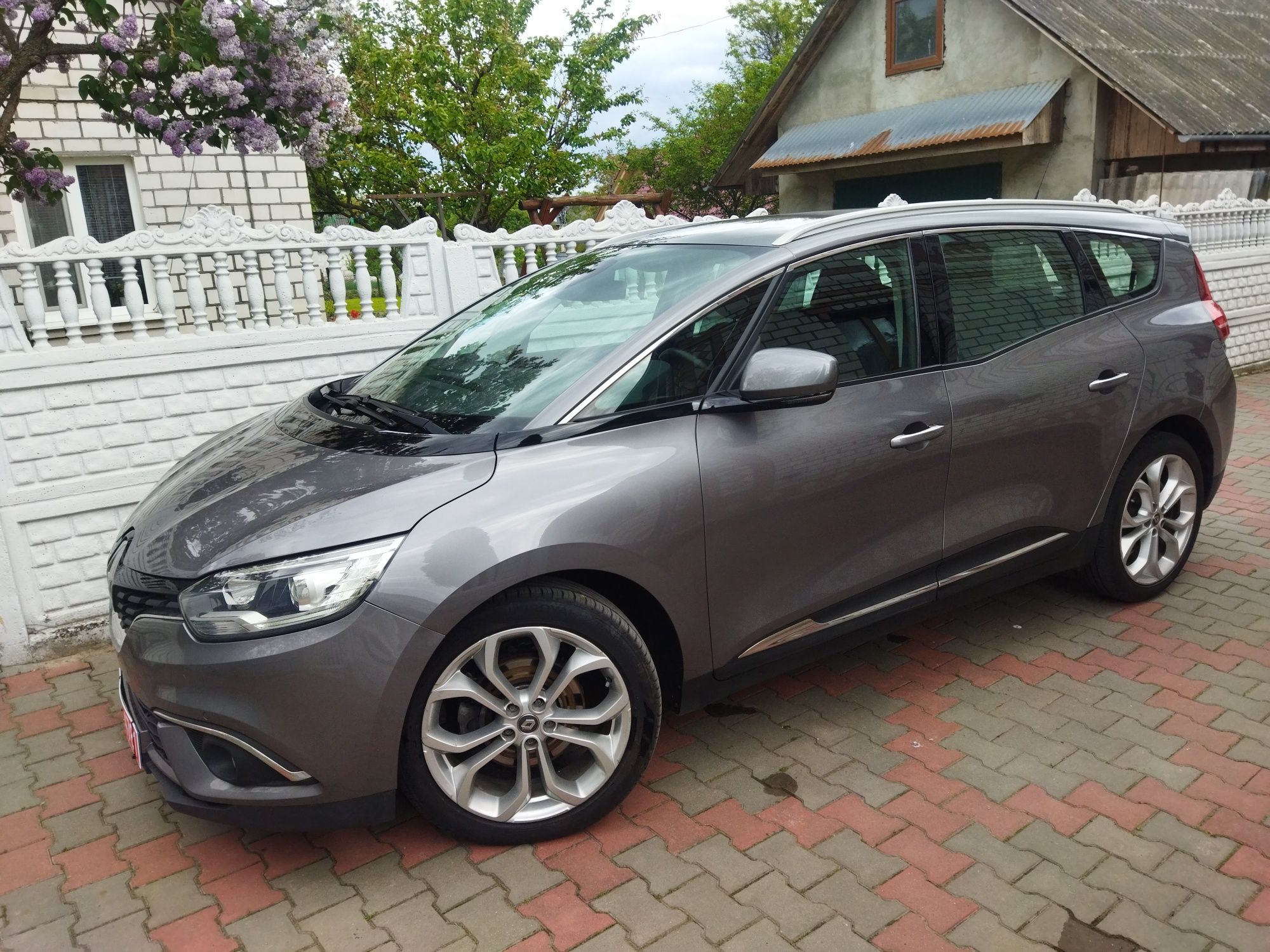 Renault Grand -Scenic 2018 1.6 Diesel  7 - Meст