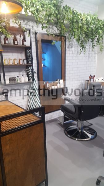 Movel expositor barbearia -Fabrica