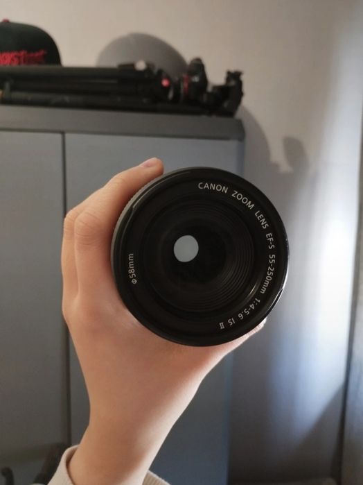 Canon EF-S 55-250mm (f/4-5.6) IS II