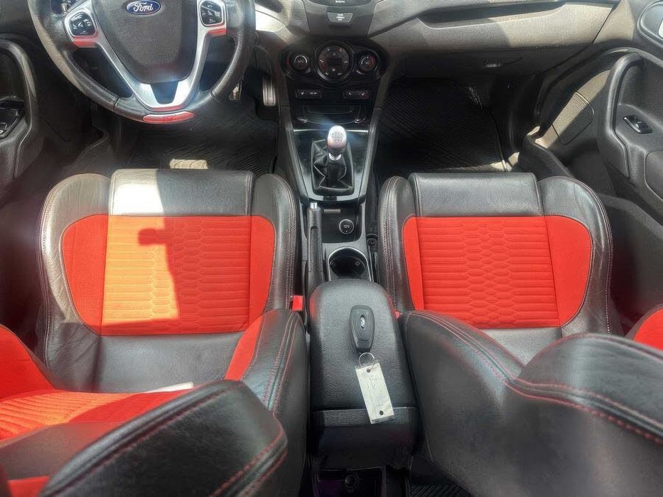 Ford Fiesta ST      2019