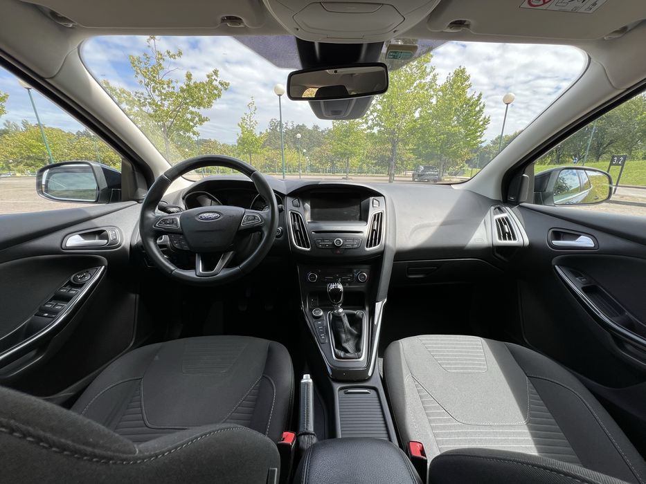 Vendo Ford Focus 1.5 Tdci Titanium