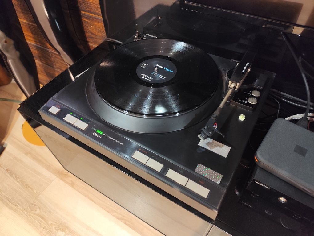Gramofon Denon Dp 37f