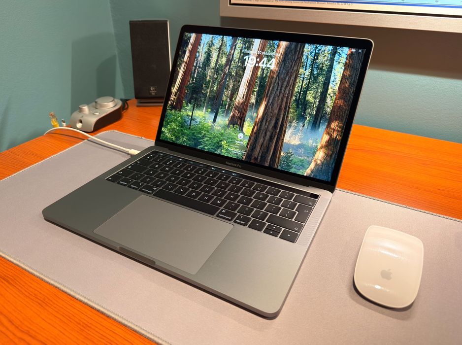 Apple MacBook Pro Touch Bar A2159 13 cali / Stan idealny / Jak nowy