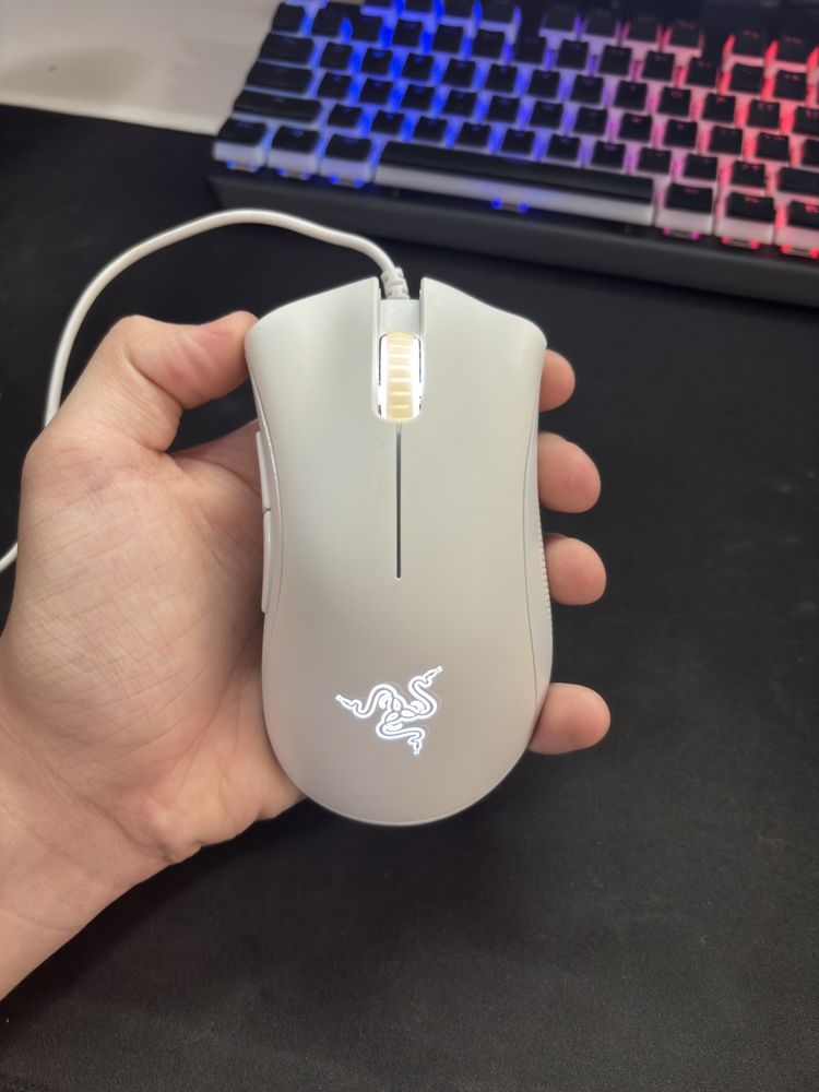 Myszka gamingowa Razer DeathAdder Essential Biała + podkładka