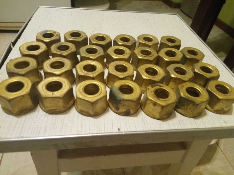 Гайка накидна для кисневого редуктора