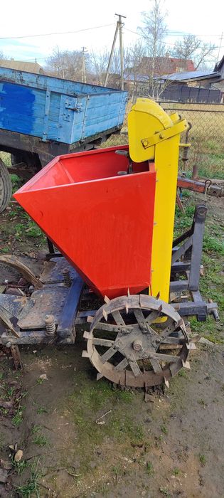 Продається Картоплесажалка
