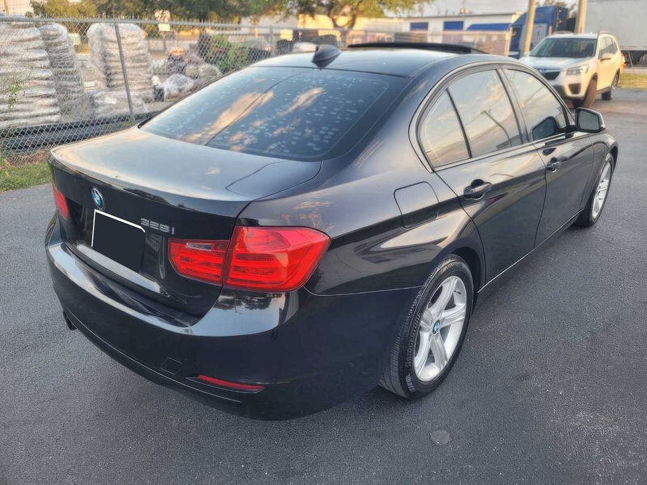 BMW 3 Series 328i      2015