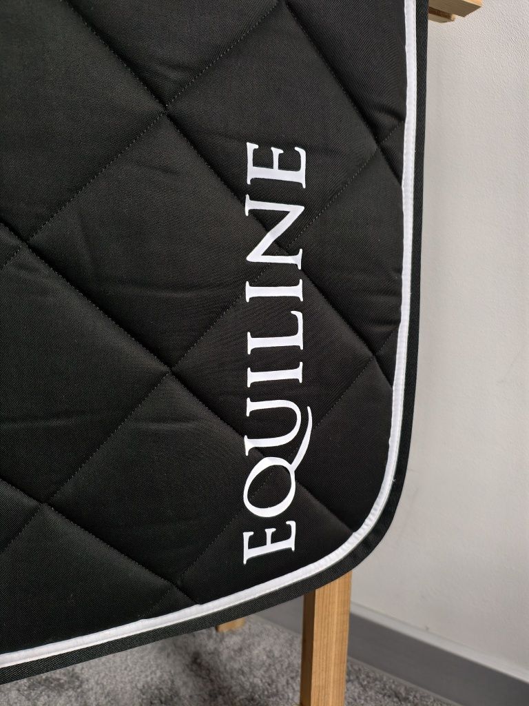Czaprak ujezdzeniowy Equiline rombo logo Full DL czarny