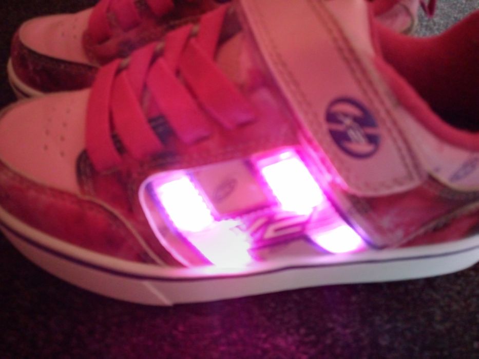 Роликовые кроссовки 32 р.Хилис Heelys для девочки светятся