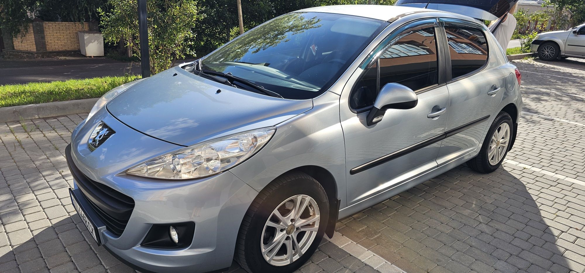 Peugeot 207 - відмінний стан