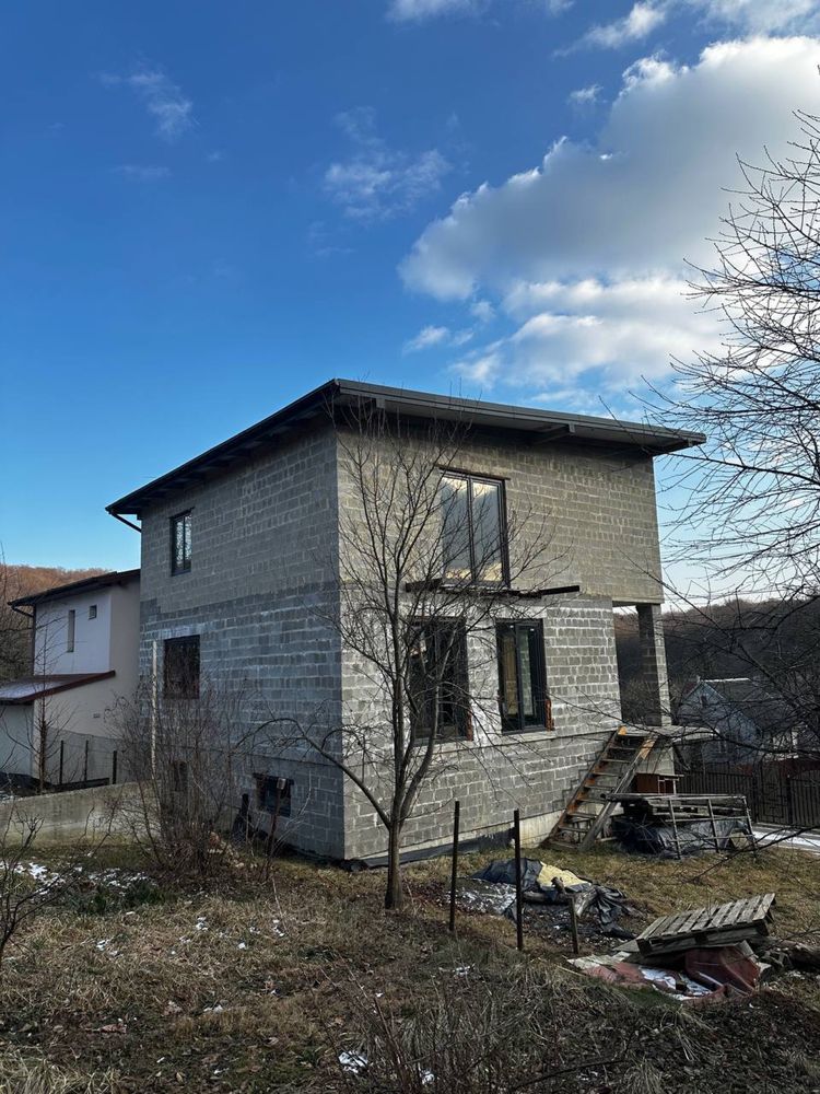Продаж будинку в мальовничому містечку,село Чишки(озеро Мала Швейцарі)