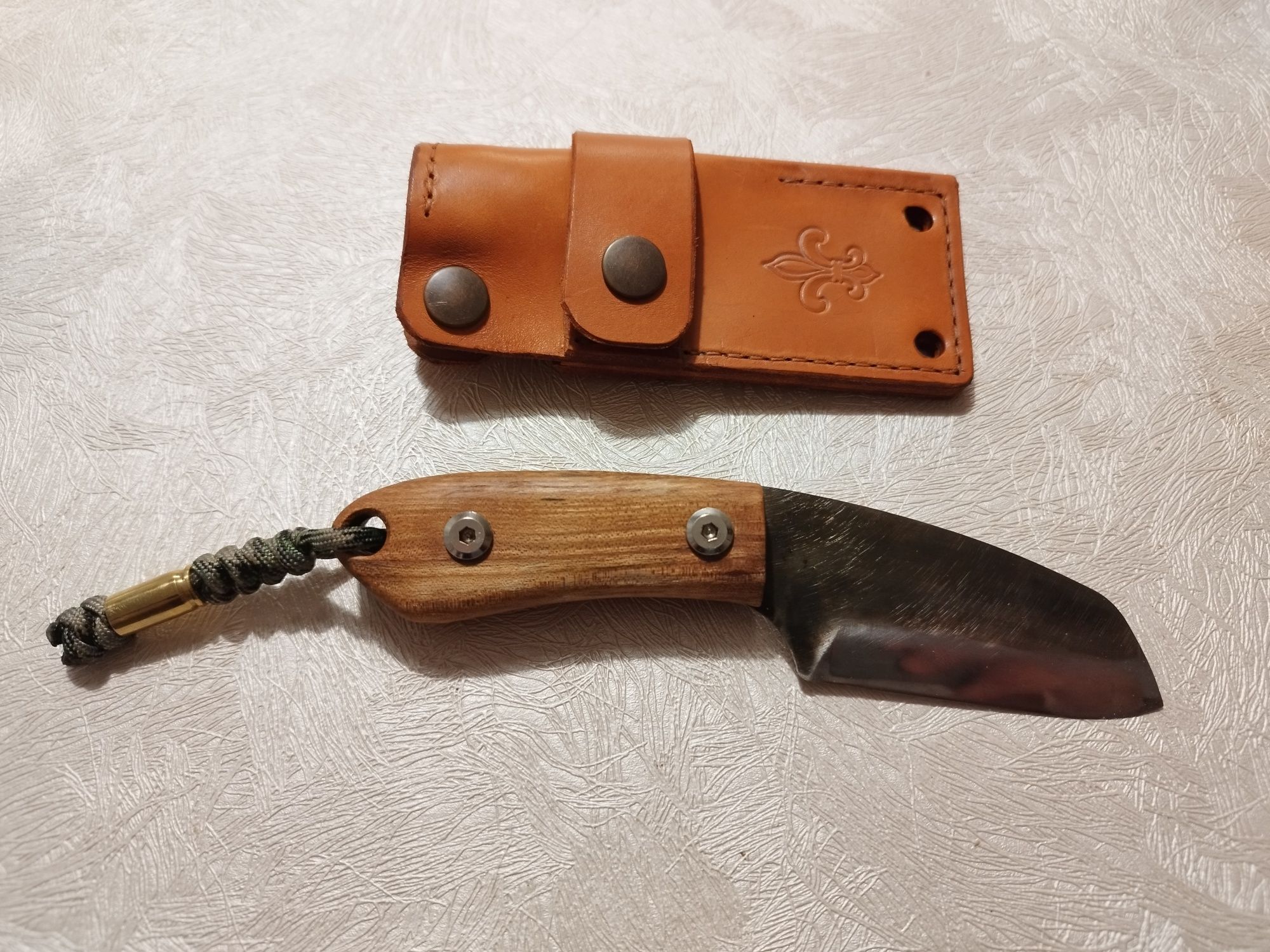 Nóż custom bushcraft neck