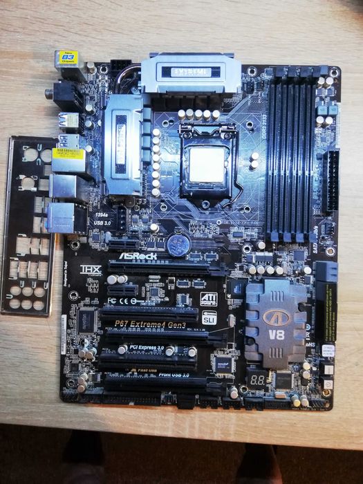 Материнська плата ASRock P67 EXTREME4 GEN3