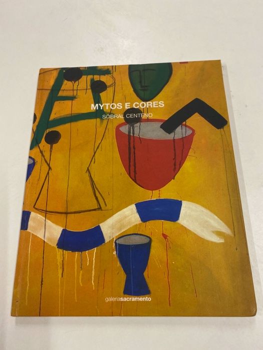 Livro de Arte de capa dura do artista Sobral Centeno